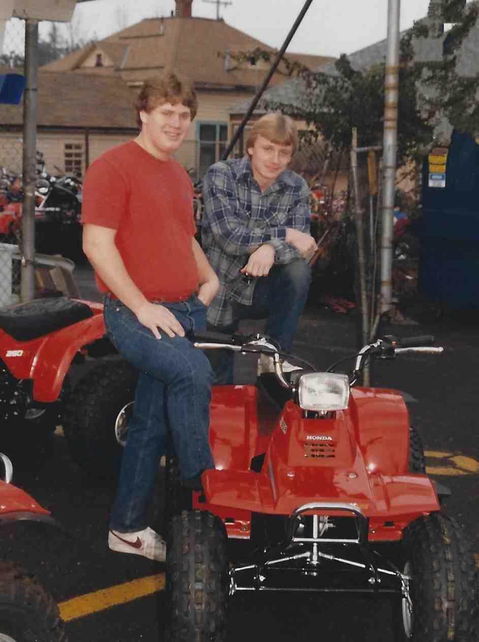 CH7_22Paul&PatBender_winprize.jpg
