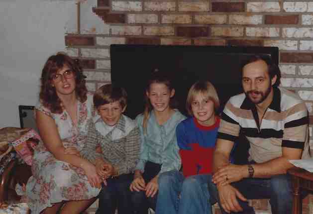 CH7_5Lucky_familyDec1981.jpg
